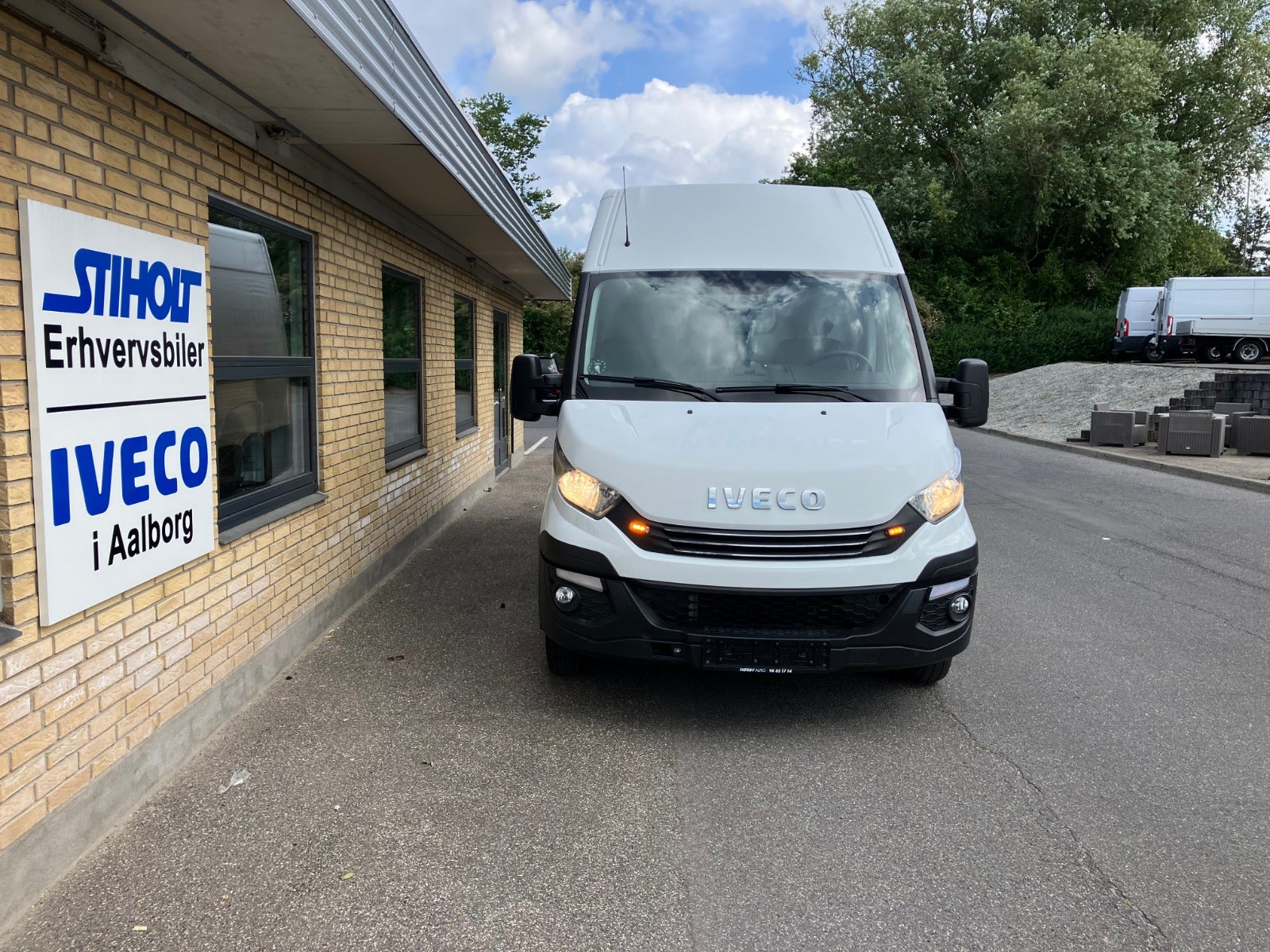 Billede af Iveco Daily 3,0 35C18 12m³ Van AG8