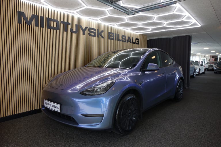 Tesla Model Y RWD