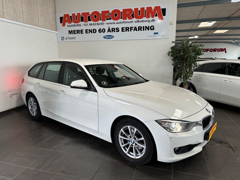 BMW 320i Touring aut. Van
