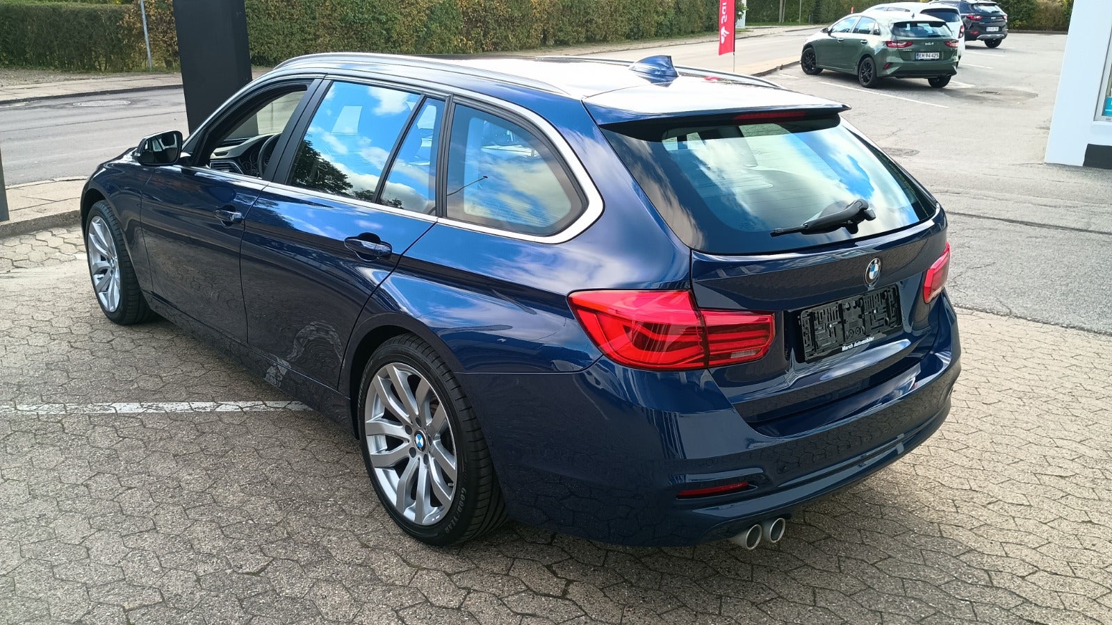 Billede af BMW 320i 2,0 Touring Advantage aut.