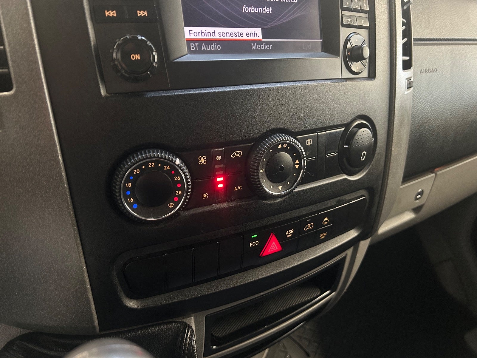 Billede af Mercedes Sprinter 316 2,2 CDi R2 Alukasse m/lift