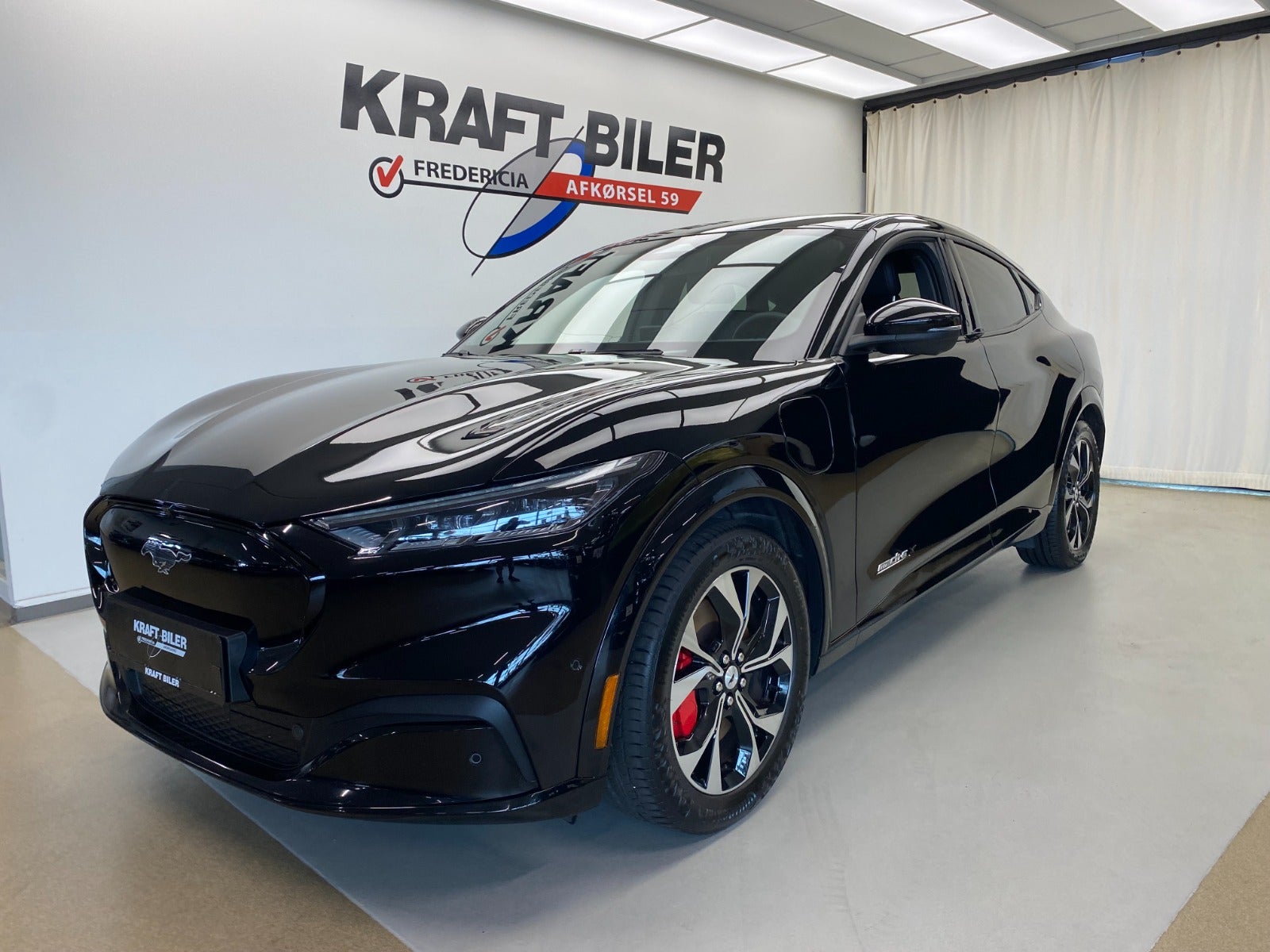 Billede af Ford Mustang Mach-E 98 Premium Extended Range