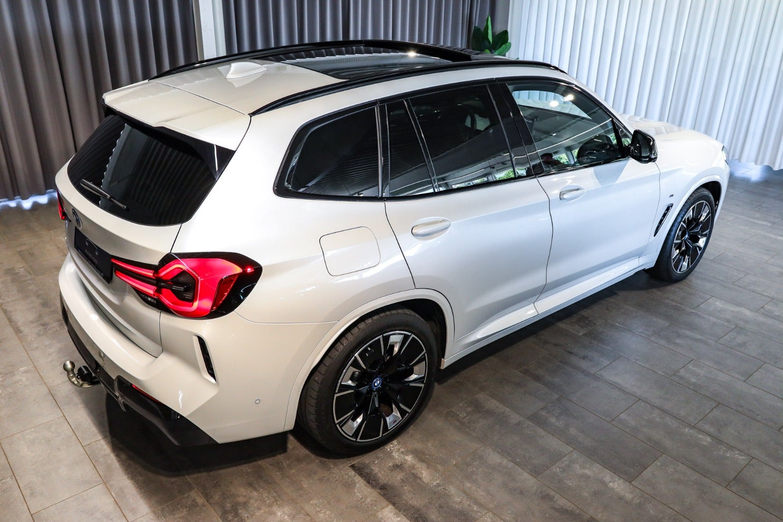 Billede af BMW iX3  Charged Plus M-Sport