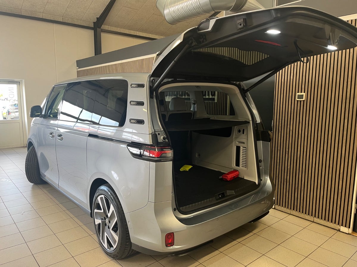 VW ID. Buzz Style 75 Years Edition SWB