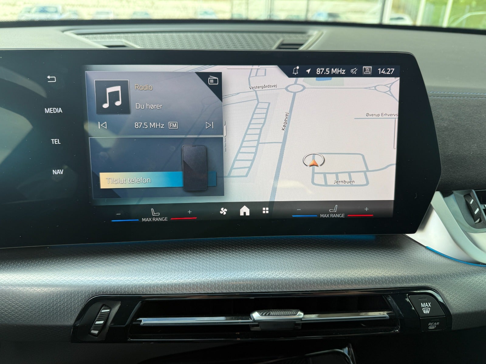 BMW iX1 eDrive20 M-Sport Premium 5d - 13