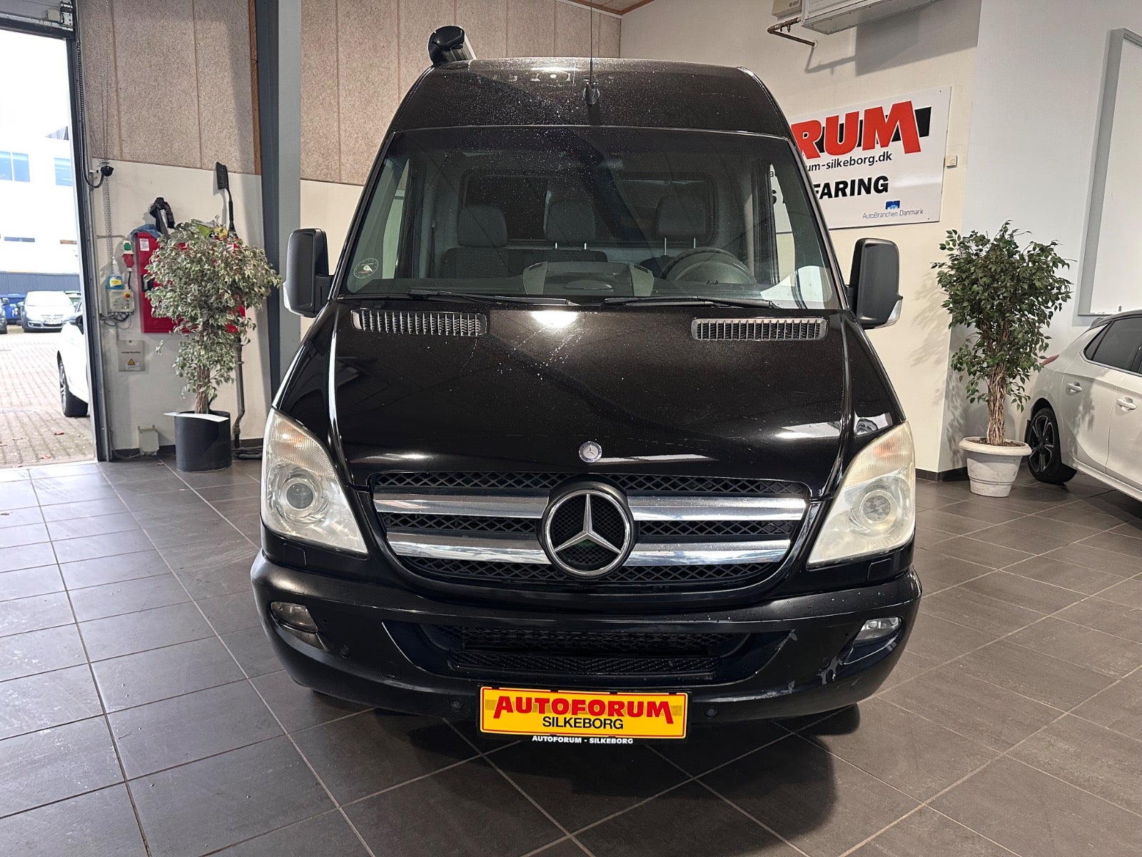 Mercedes Sprinter 318, Billede 2
