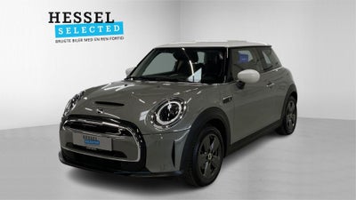 MINI Cooper SE  Essential 3d