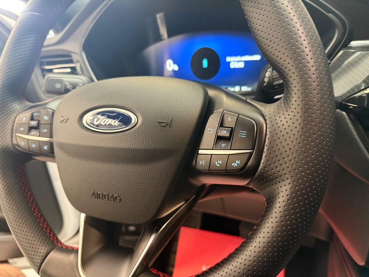Ford Kuga PHEV ST-Line X CVT Ford Kuga PHEV ST-Line X CVT