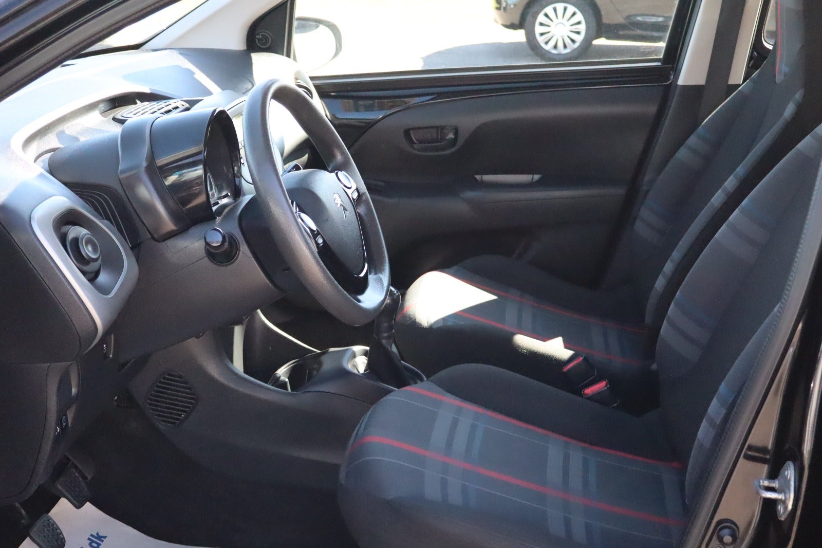 Billede af Peugeot 108 1,0 e-VTi 69 Allure