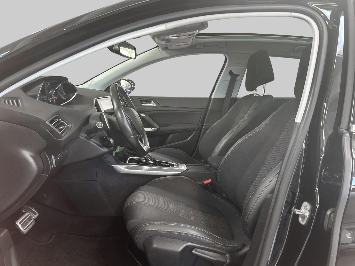 Billede af Peugeot 308 1,2 PureTech 130 Allure SW EAT8