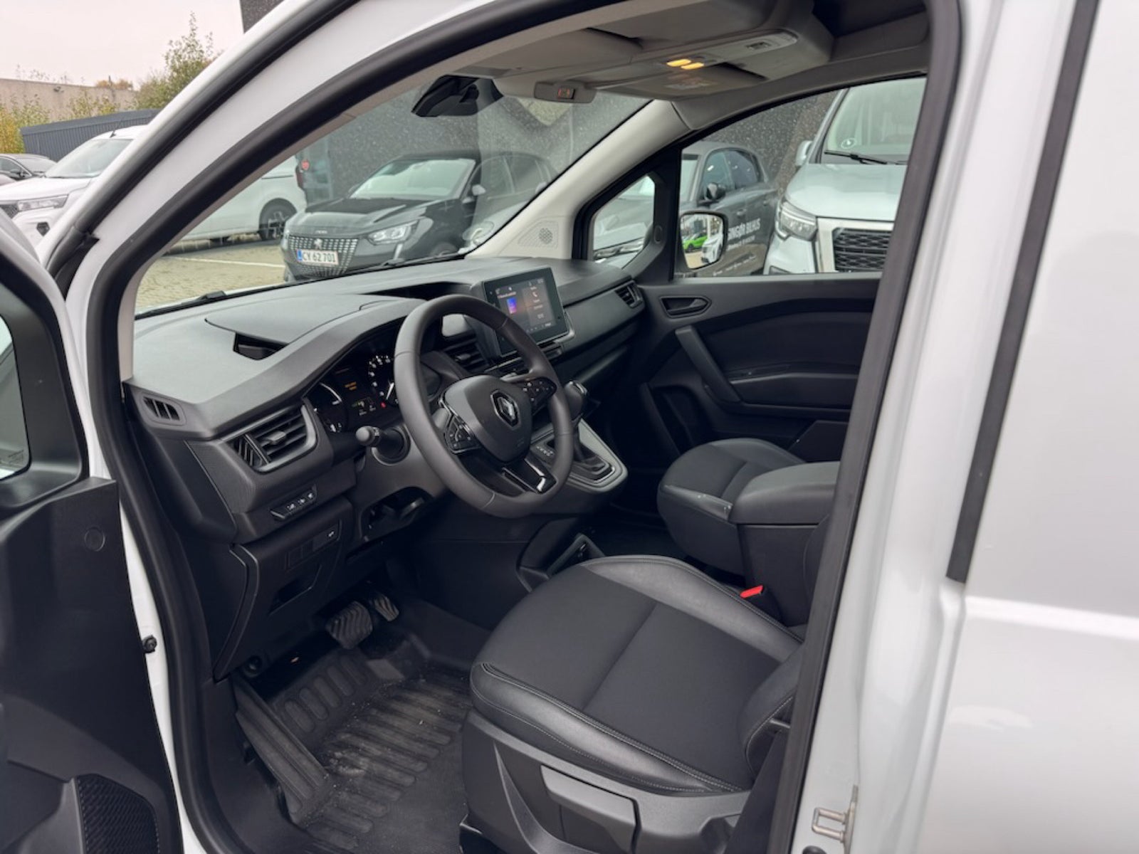 Billede af Renault Kangoo  E-Tech Open Sesame L1 Van