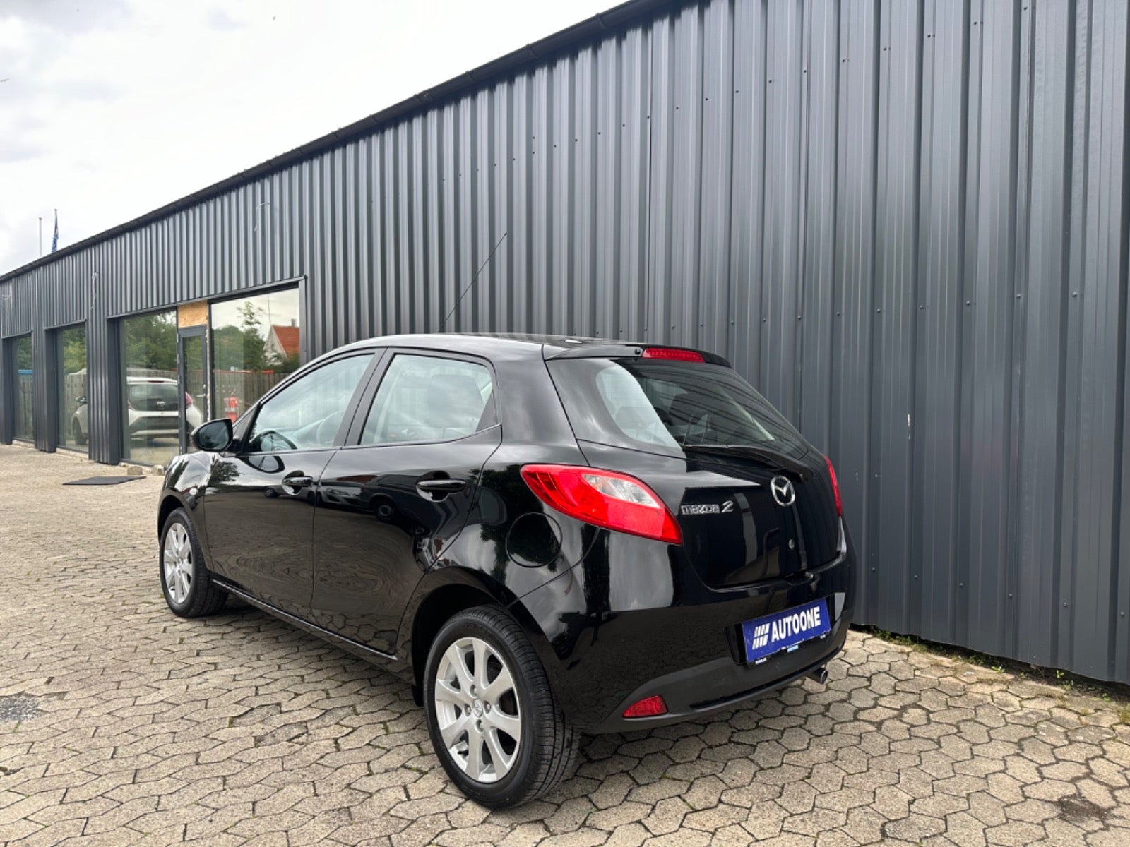 Mazda 2 2012