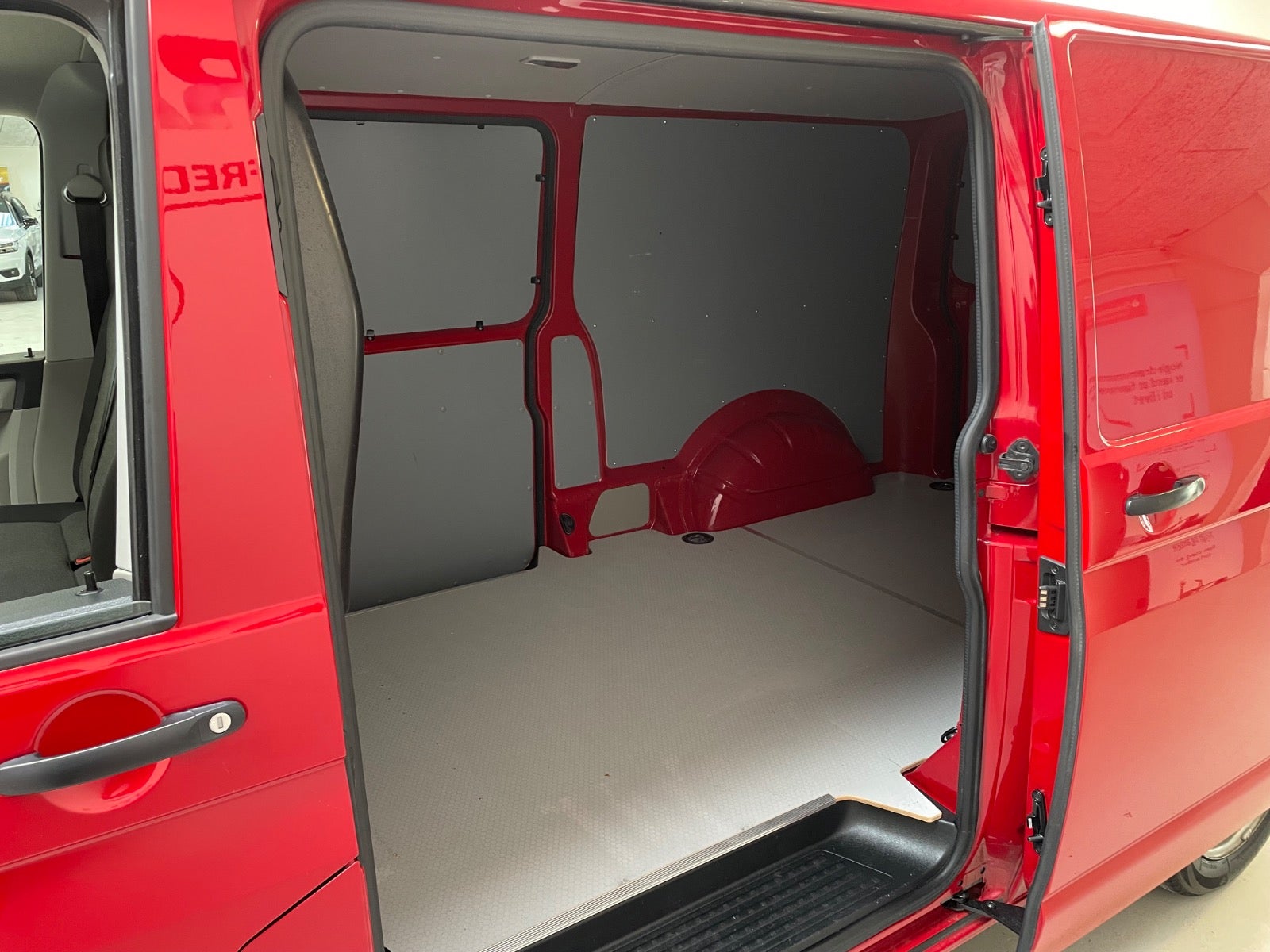 Billede af VW Transporter 2,0 TDi 102 Kassevogn kort
