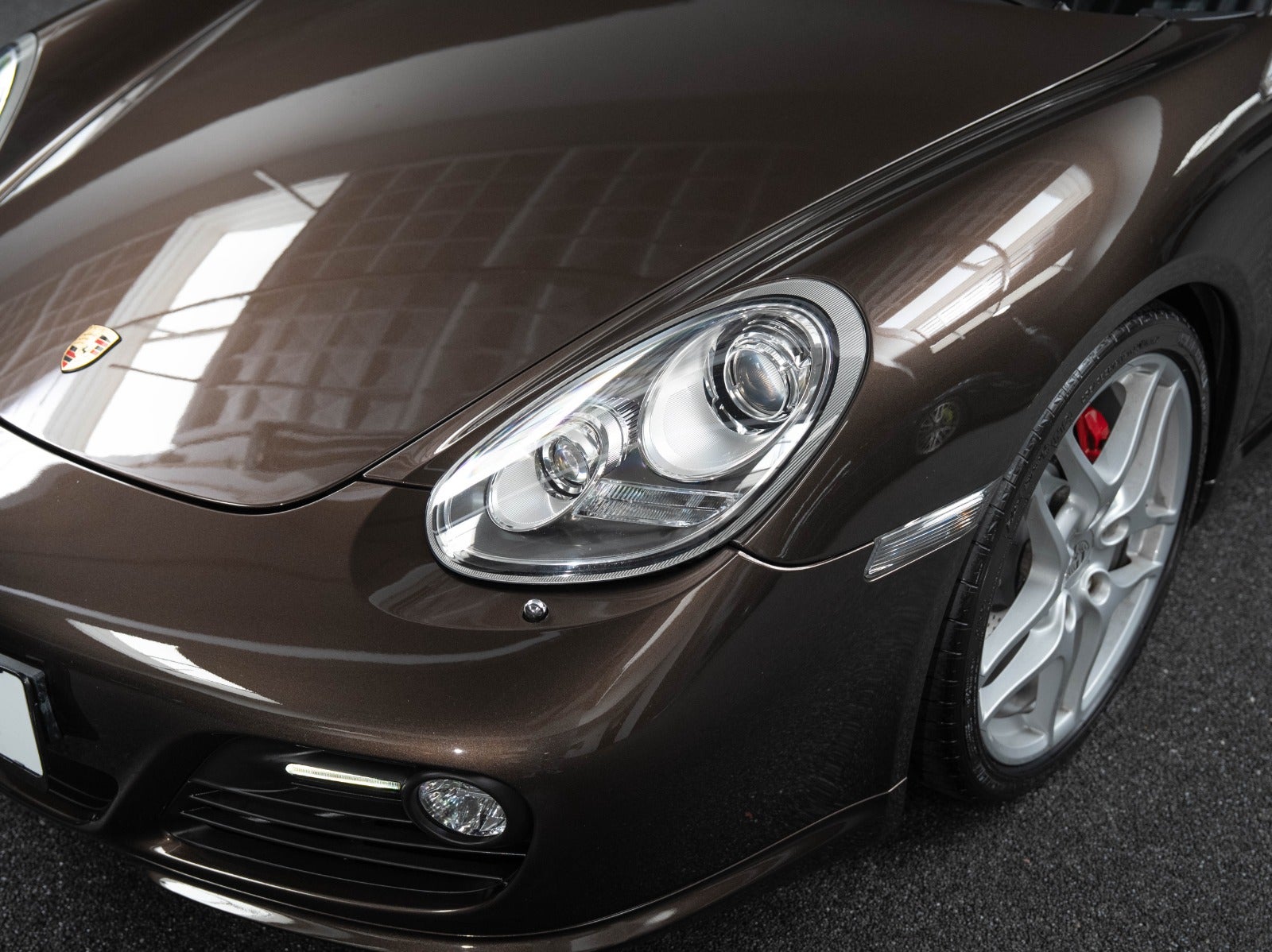 Gallery image 2 of 18