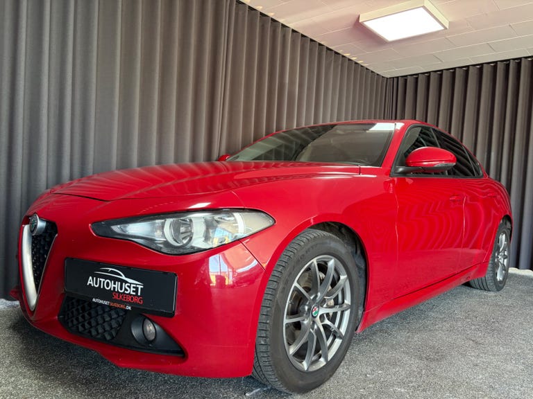 Alfa Romeo Giulia JTD 180 Super aut.