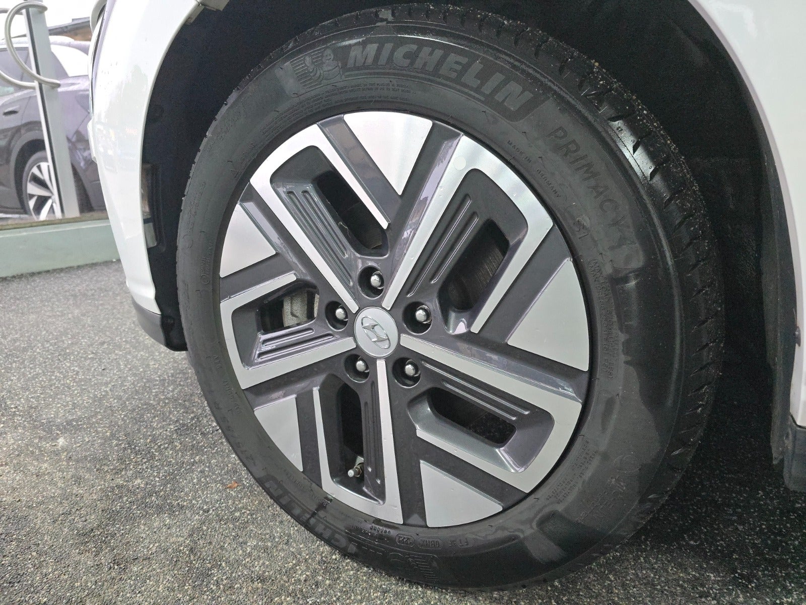 Hyundai Kona EV Trend