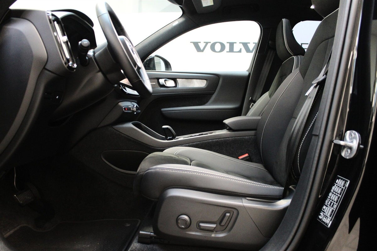 Volvo EX40 Extended Range Black Edition billede 4