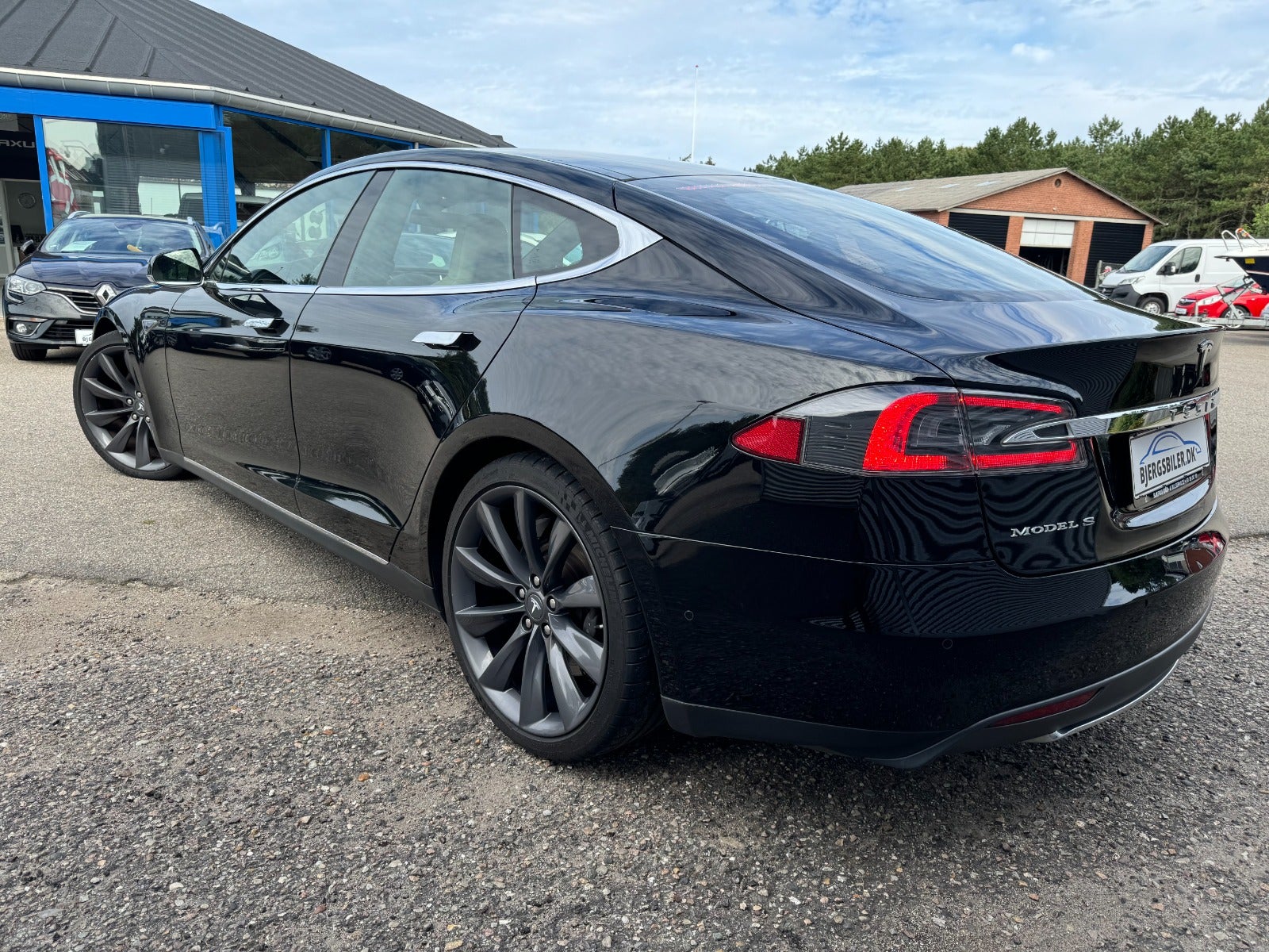 Tesla Model S 2015