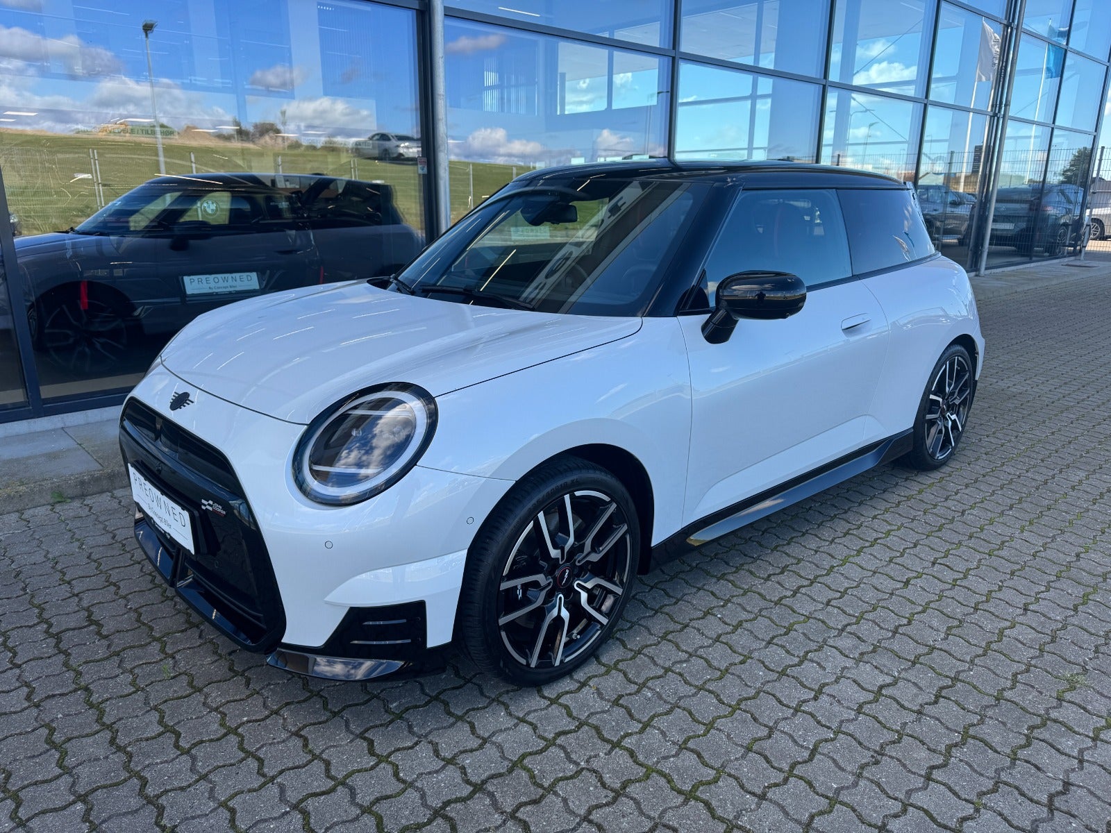 MINI Cooper SE JCW Trim XL 3d - 1