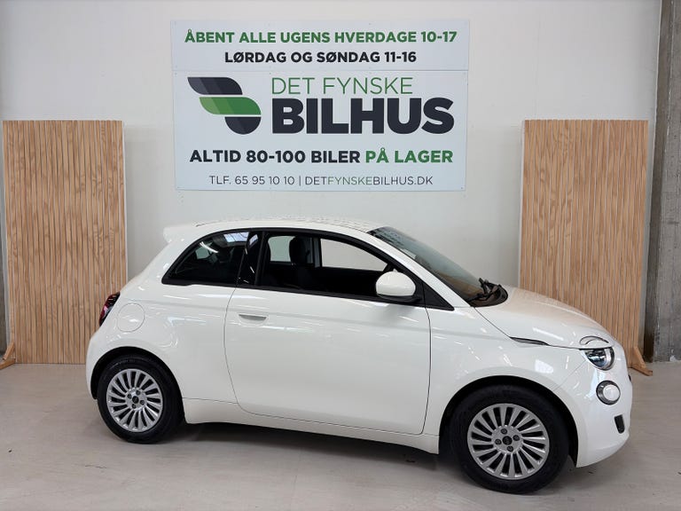Fiat 500e Action