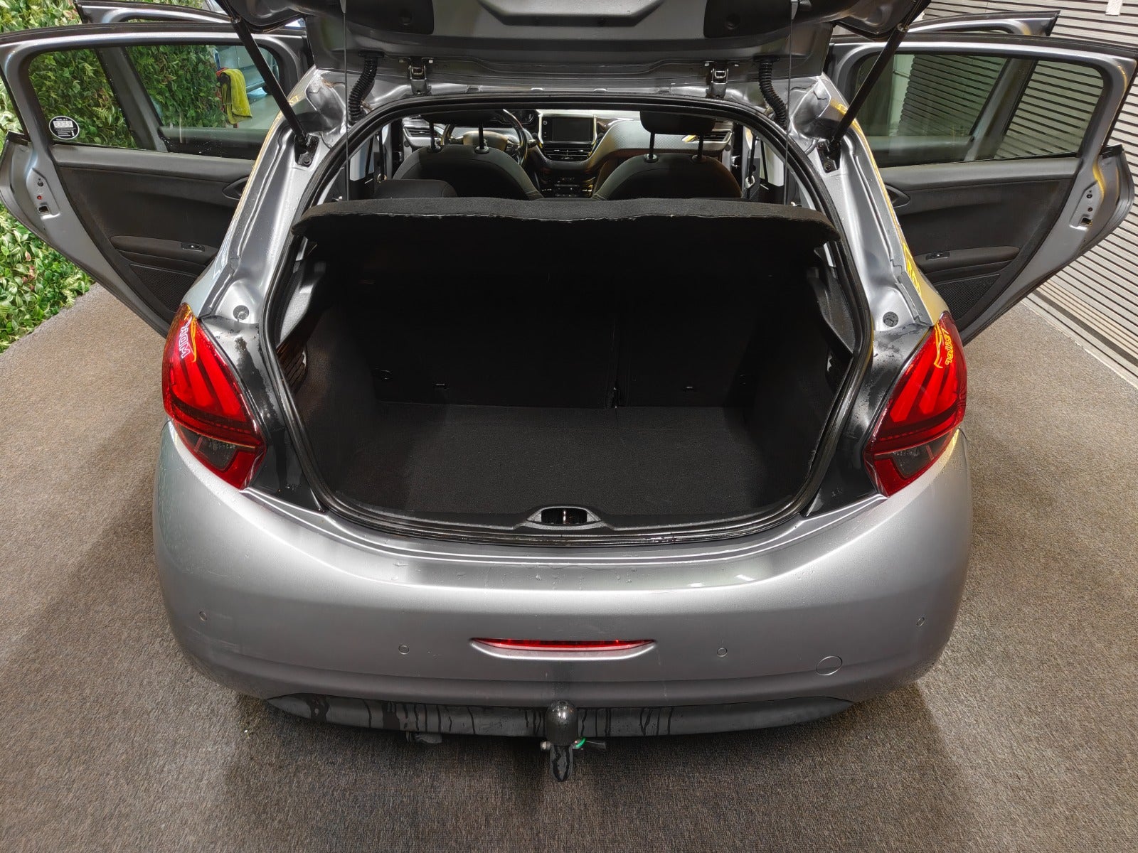 Billede af Peugeot 208 1,5 BlueHDi 100 Prestige Sky