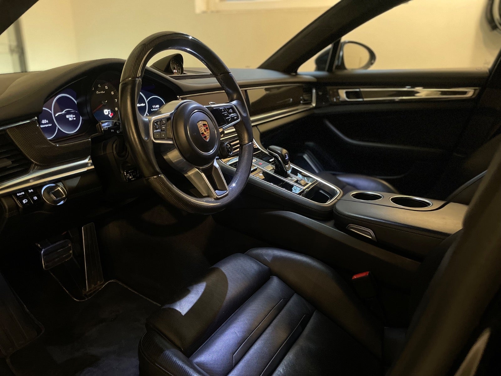 Porsche – Panamera Turbo