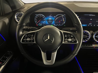 Mercedes EQA300 Progressive 4Matic Van