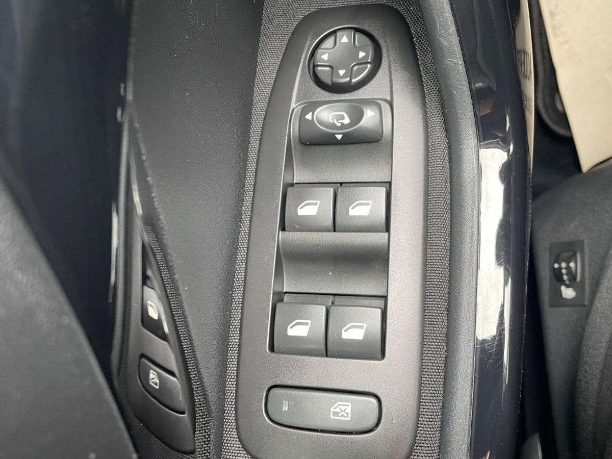 Billede af Peugeot 208 1,5 BlueHDi 100 Infinity Sky