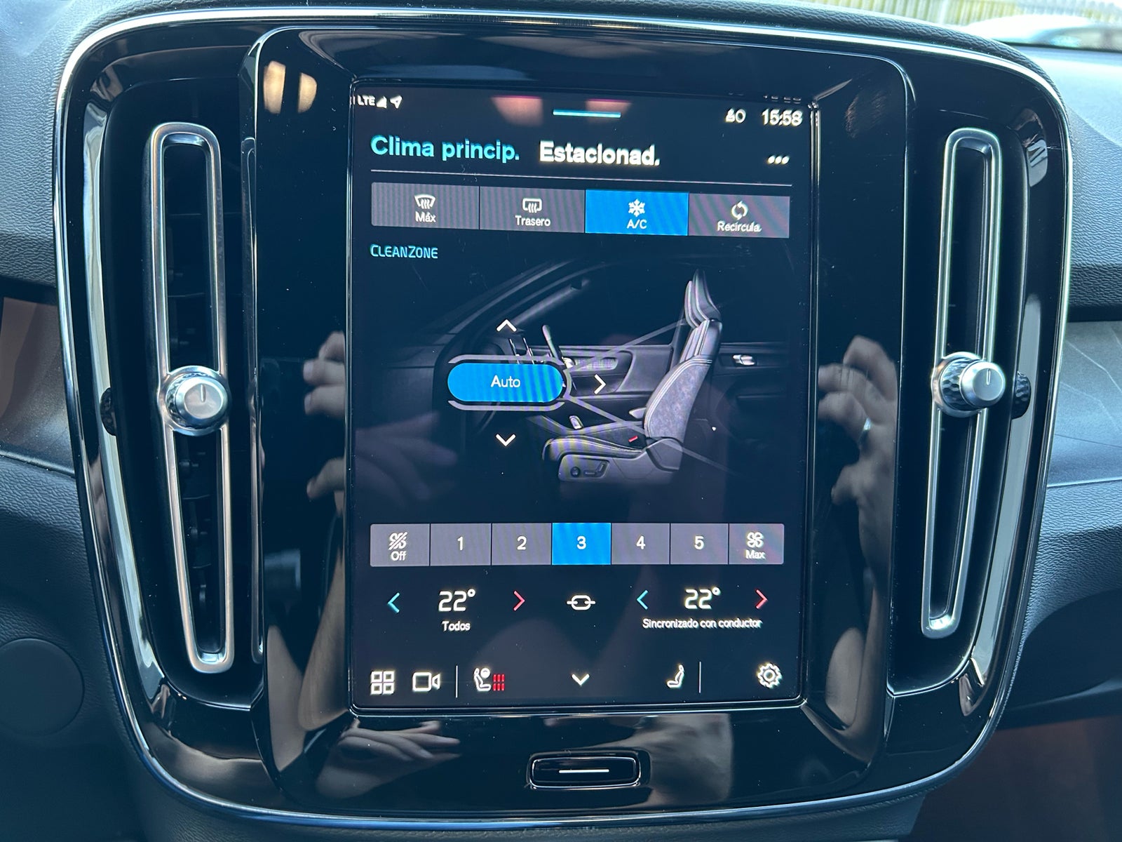 Volvo XC40 ReCharge Extended Range Plus