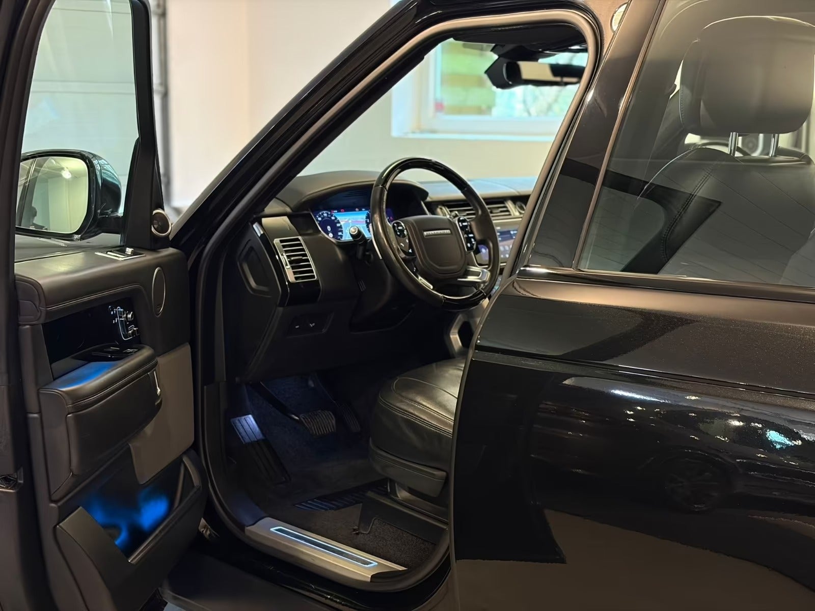 Land Rover – Range Rover