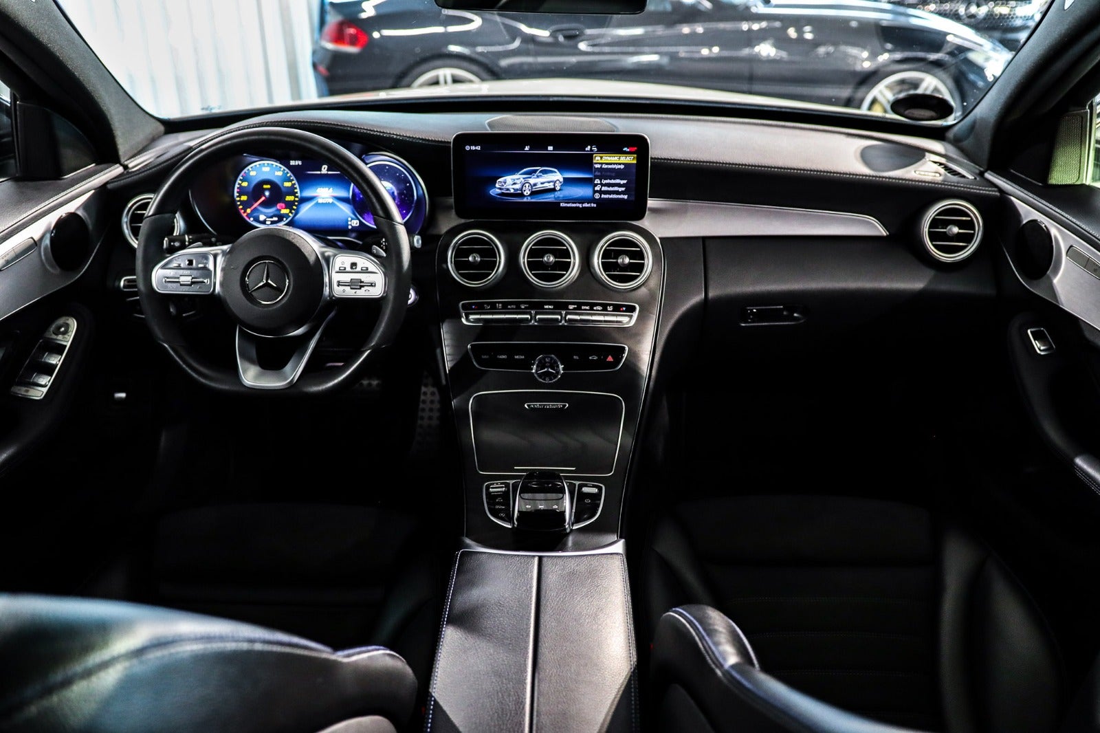 Billede af Mercedes C220 d 2,0 AMG Line Night Edition stc. aut.