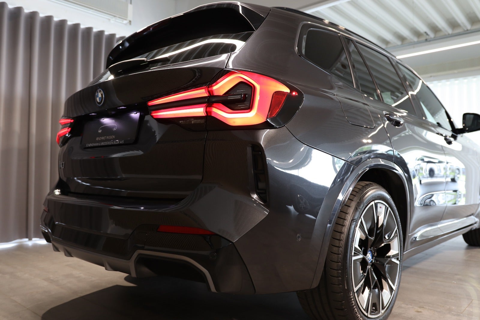 Billede af BMW iX3  Charged Plus M-Sport