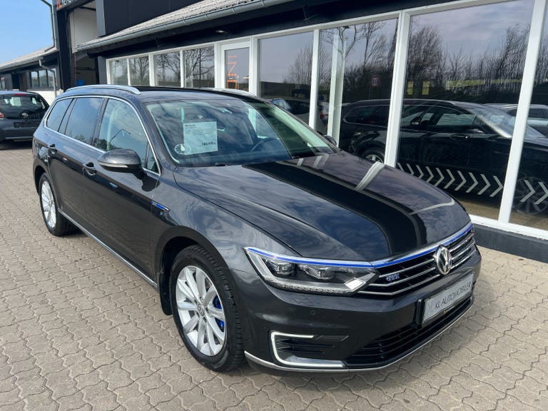 VW Passat GTE Variant DSG
