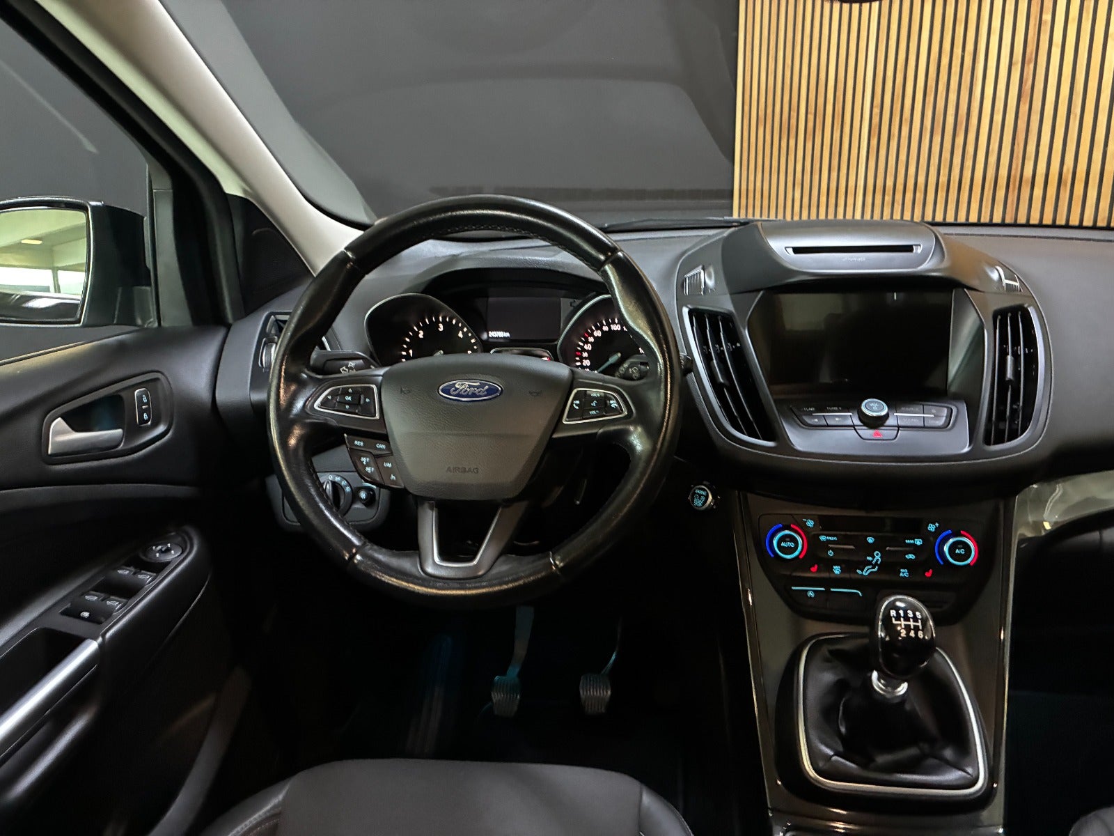 Billede af Ford Kuga 2,0 TDCi 150 Titanium