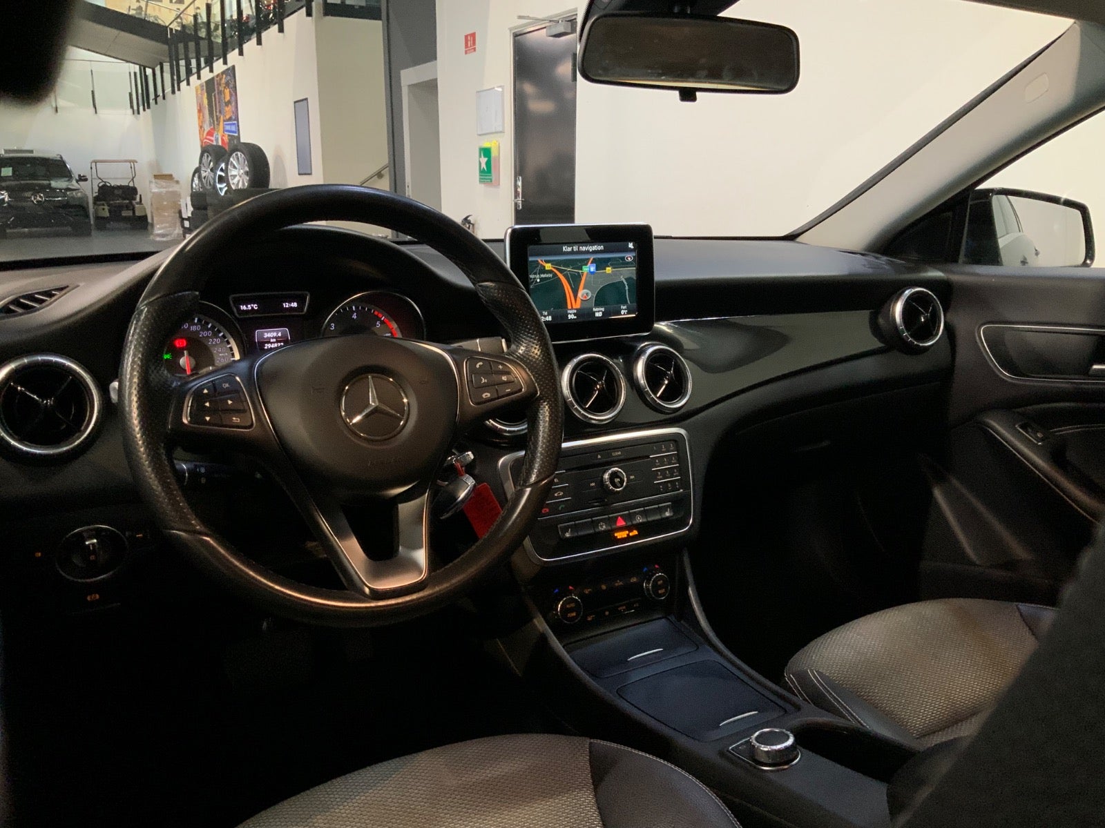 Mercedes-Benz CLA 200