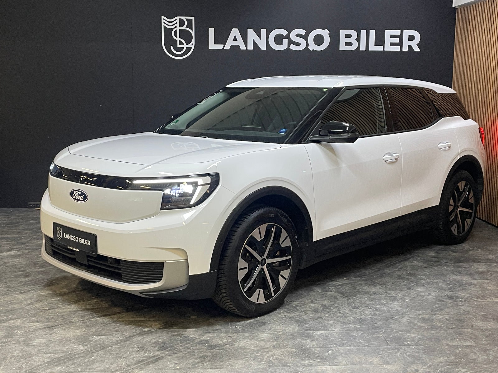 Billede af Ford Explorer 79 Select Extended Range