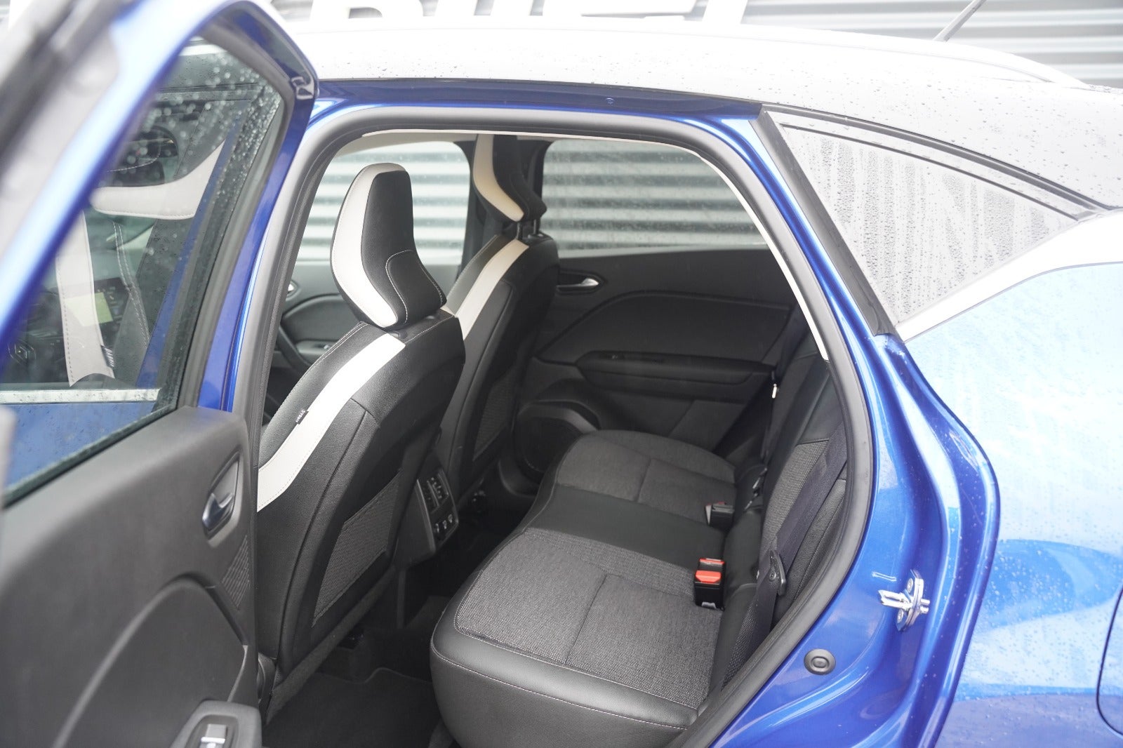 Billede af Renault Captur 1,6 E-Tech Intens