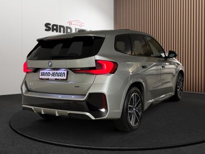 BMW iX2 eDrive20 M-Sport Van