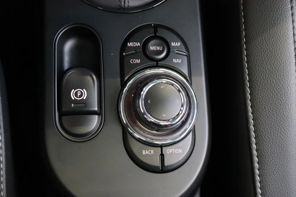 MINI Cooper SE Camden Edition