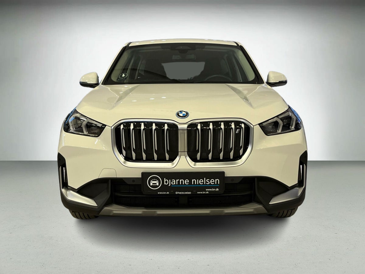 BMW iX1 xDrive30 billede 8