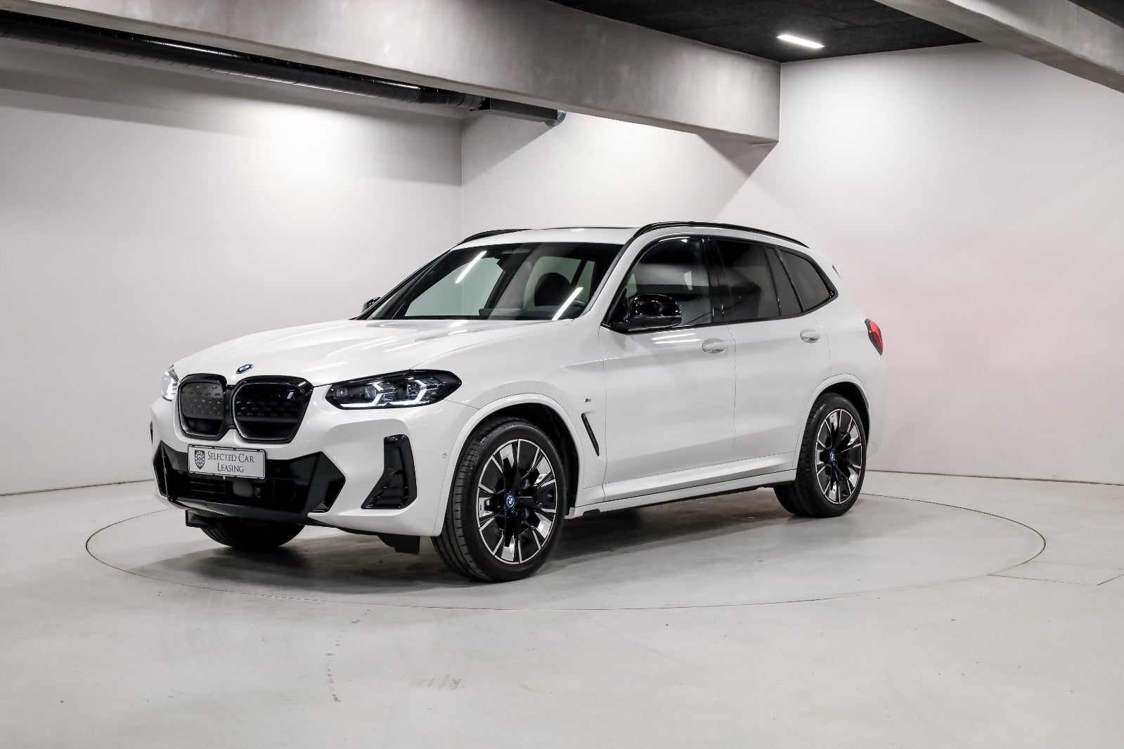 BMW iX3 Charged Plus M-Sport