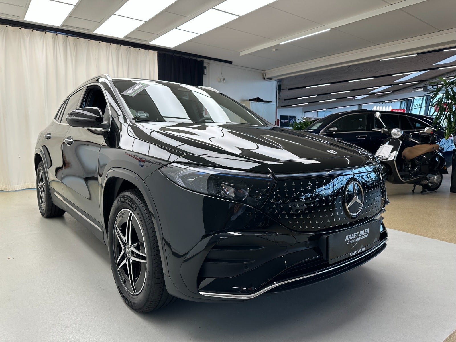 Billede af Mercedes EQA350  AMG Line 4Matic