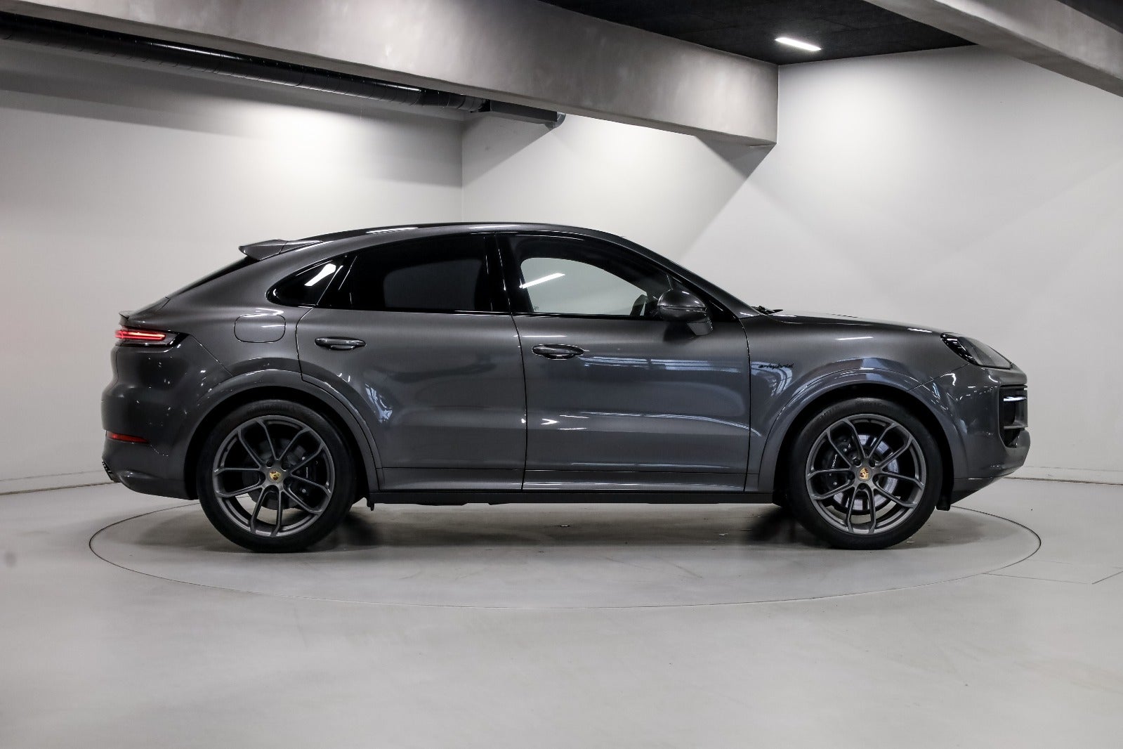 Porsche Cayenne 3,0 E-Hybrid Coupé Tiptr.