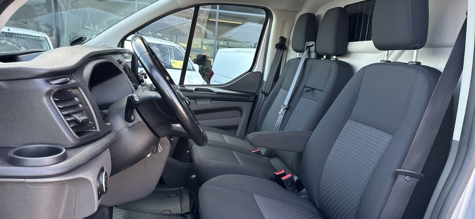 Billede af Ford Transit Custom 300L 2,0 TDCi 170 Trend
