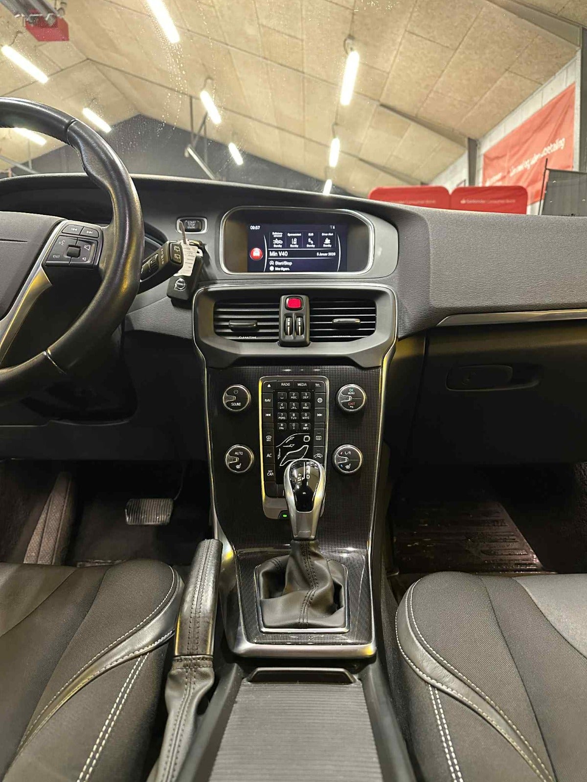 Billede af Volvo V40 2,0 D2 120 Momentum aut.