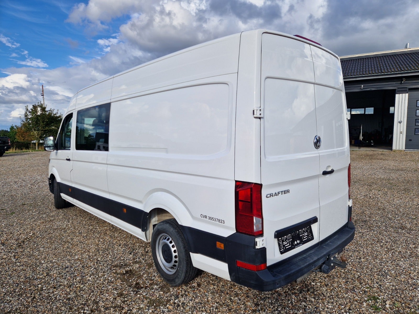 Billede af VW Crafter 35 2,0 TDi 177 Kassevogn L4H3 aut.