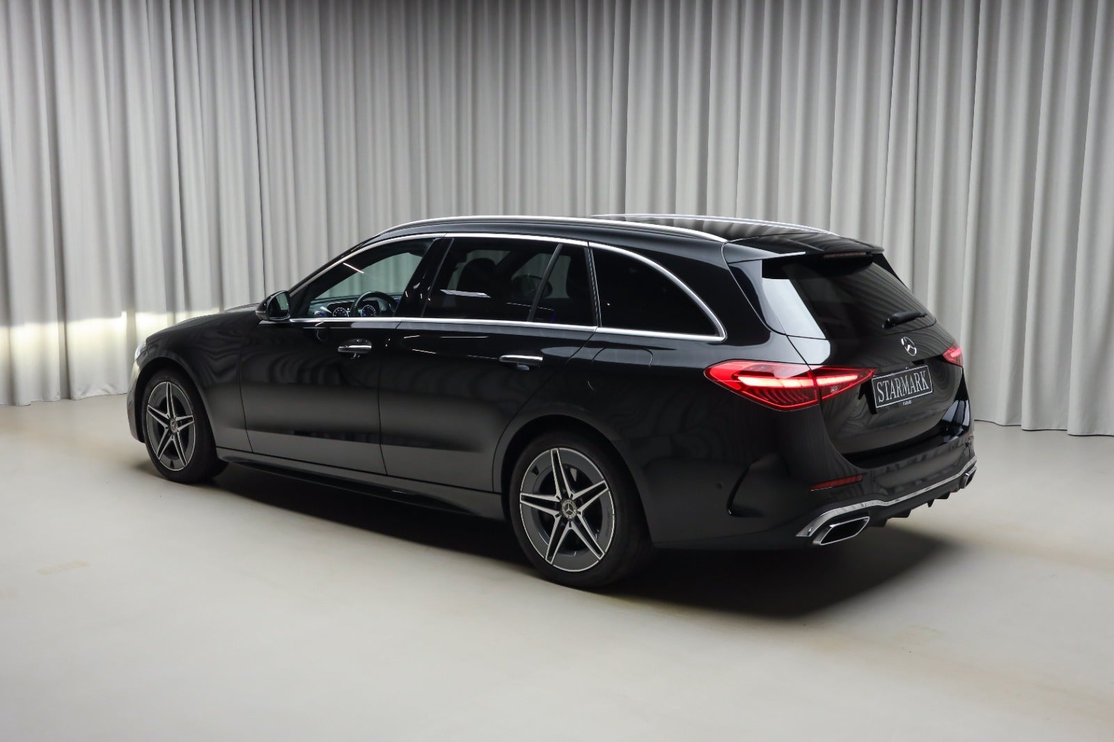 Mercedes-Benz C 300 e (3/8)