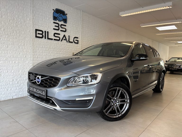 Volvo V60 CC T5 245 Momentum aut. Van