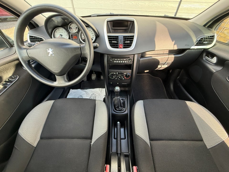 Peugeot 207 Comfort+ — billede 8