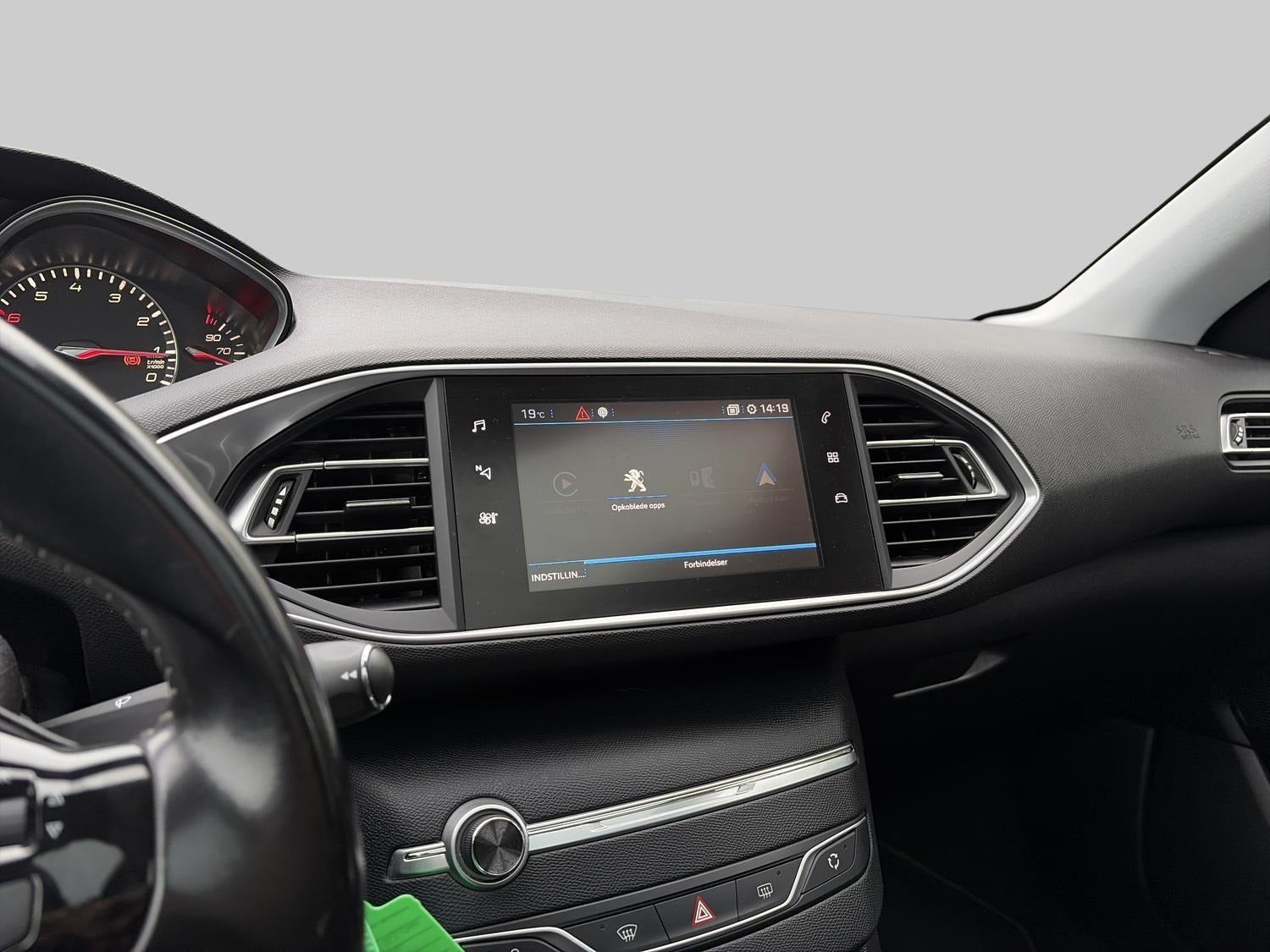 Billede af Peugeot 308 1,2 e-THP 130 Allure Sky SW